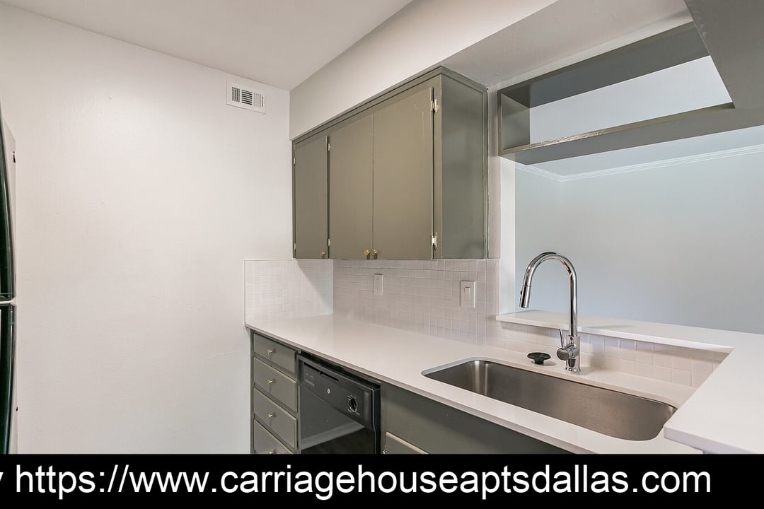 Carriage House - 16